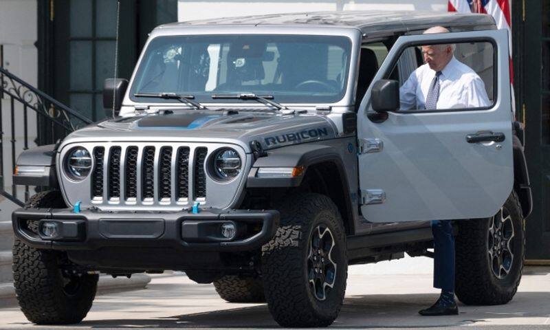 Auto Joe Biden drives Jeep Wrangler around White House-VPN