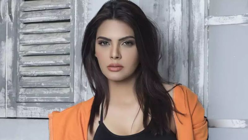 Sherlyn chopra Shared video about Sharuk Khan drugs