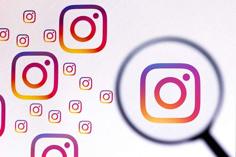 Instagram adds photo editing sticker creation features in DMs 