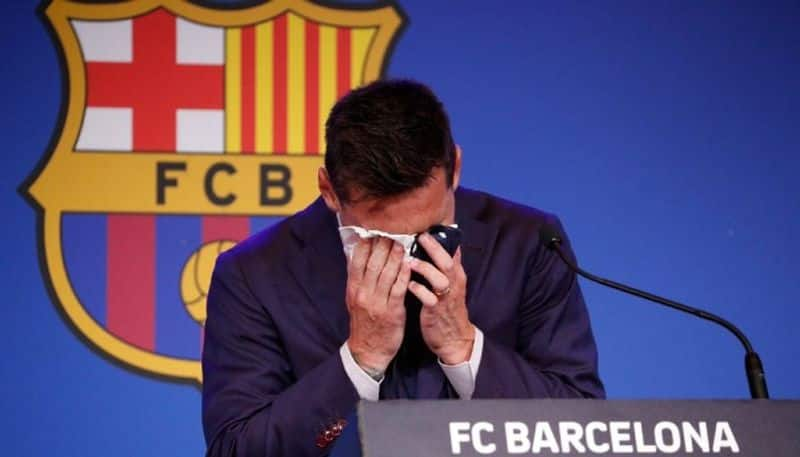 Lionel Messi leaves Barcelona club after 14 Years with contract issues