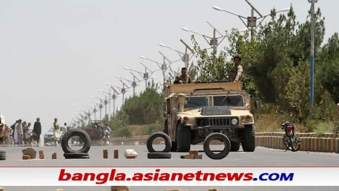 Afghanistan - বিশেষ বিমানে দেশ ছাড়ছেন ভারতীয়দের, শহর ঘিরে তীব্র হামলা চালাল তালিবান