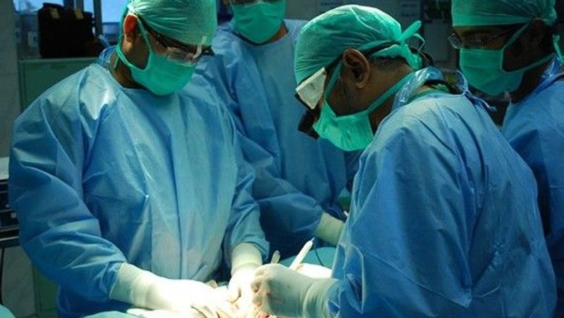 Gujarat Doctor removes kidney instead of stone hospital to pay Rs 11 2 lakh damages pod