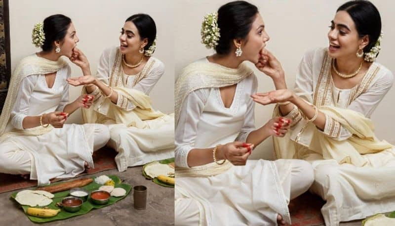 Clothing brand uses dosa and idli in Onam sadhya pictures netizens criticise