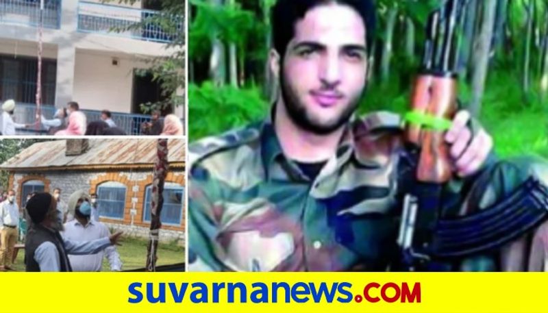 Father of Hizbul Mujahideen terrorist Burhan Wani hoists Tricolour in Kashmir Tral picture goes viral pod