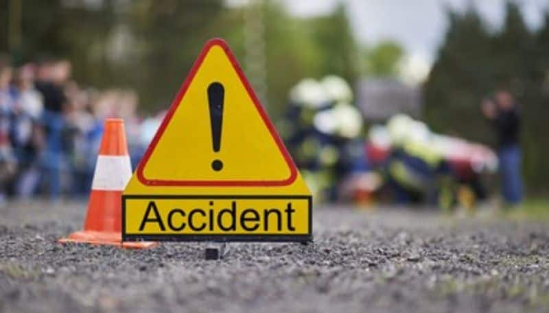 Three members of same family Dies In Road Accident at gadag District rbj