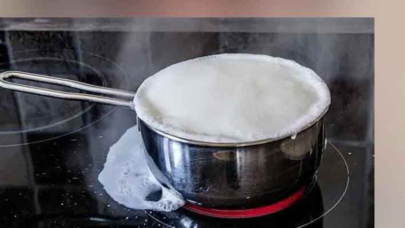 Dowry case...Husband pouring boiling milk on wife