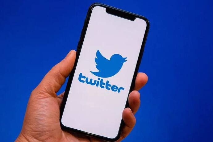 Twitter में Blue टिक पाने के लिए अब यूजर्स को करना होगा इंतजार, जानें क्यों वेरिफिकेशन प्रोग्राम पर लगी रोक