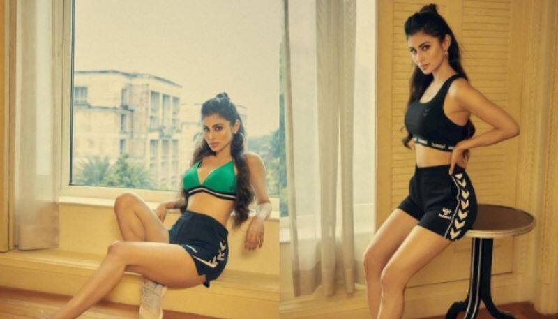 Artist Mouni Roy share her photo