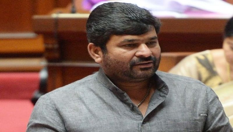 Congress MLA Vinay Kulkarni Slams Karnataka BJP Leaders grg 