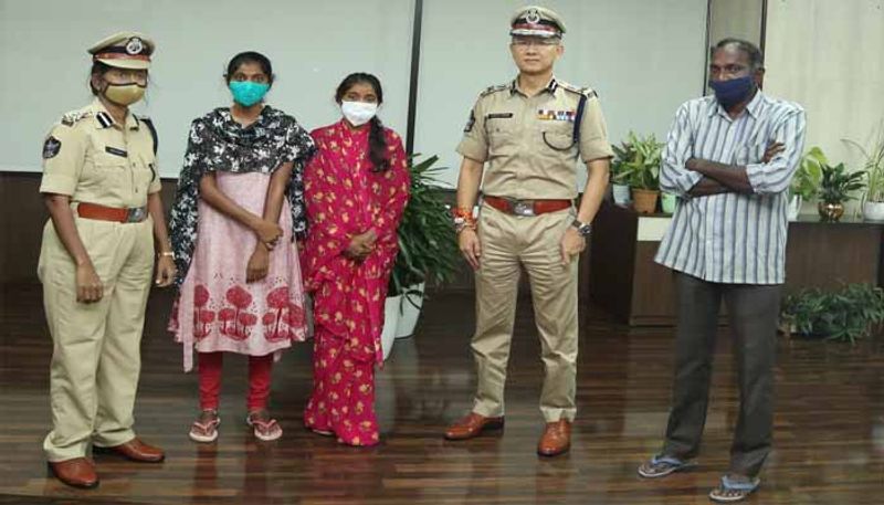 Ramya parents meeting with AP DGP Gautam sawang