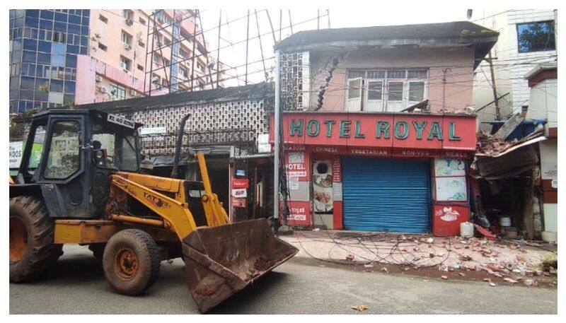 hotel building in front of the Ernakulam North railway station tilted people were evacuated