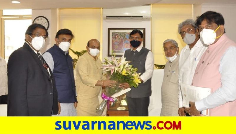 Karnataka CM Basavaraj Bommai Meets Union Health Minister Mansukh mandaviya pod