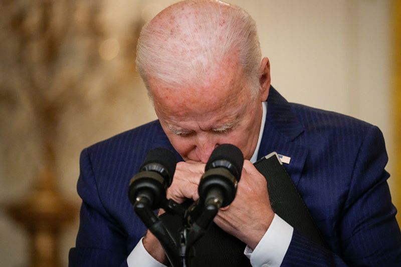 Joe Biden photo trends on social media during press conference gcw