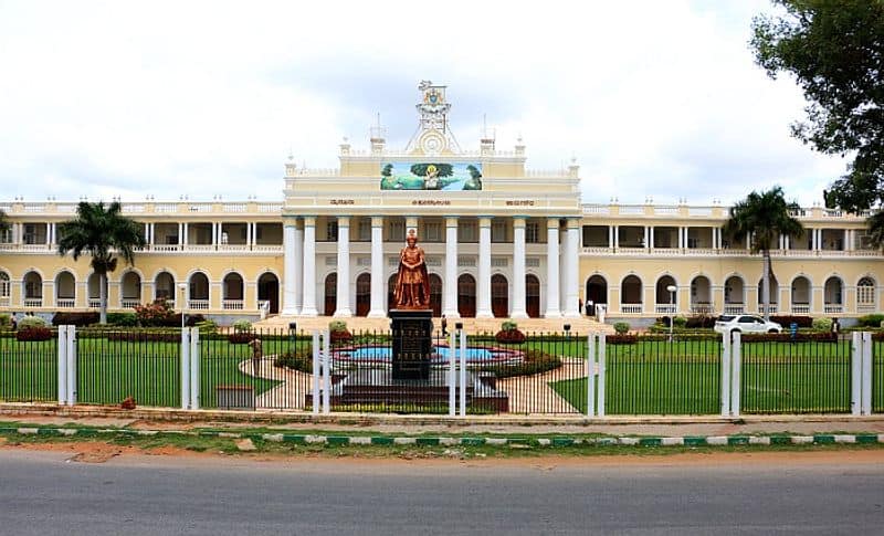 Mysore VV chancellor post  Rejection of interim suspension snr