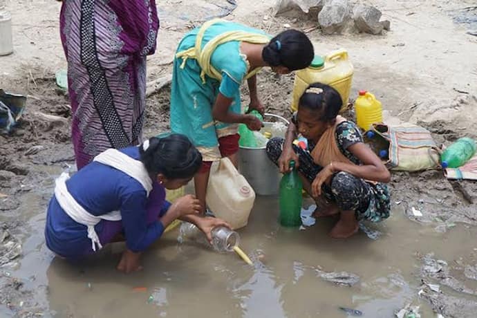 প্রতিশ্রুতিই সার, দেড় দশক পরও আর্সেনিক মুক্ত জল পাননি মুর্শিদাবাদবাসী