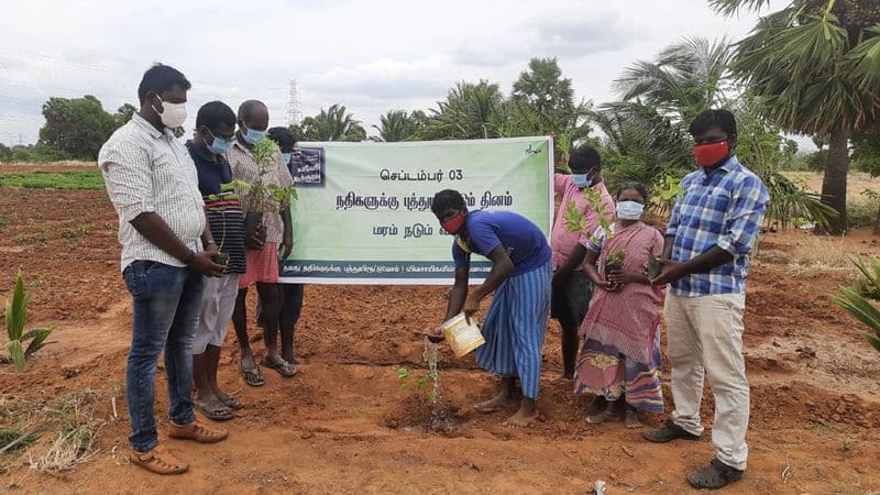 farmers plant one lakh twenty three thousand trees to refresh rivers