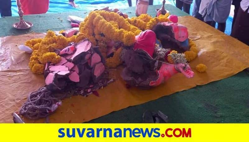 Miscreants Demolished Lord Ganesh Statue in Chitradurga grg