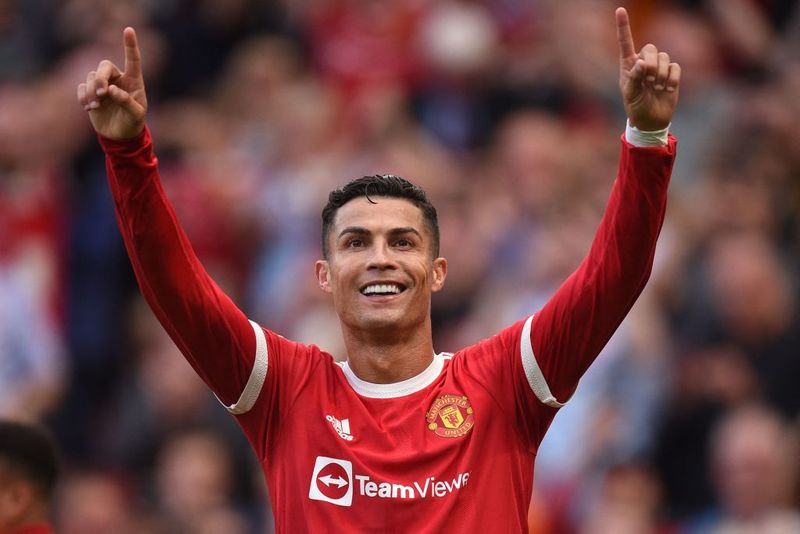 How Peter Drury's commentary on Cristiano Ronaldo's return to Manchester United is getting viral among fans-ayh