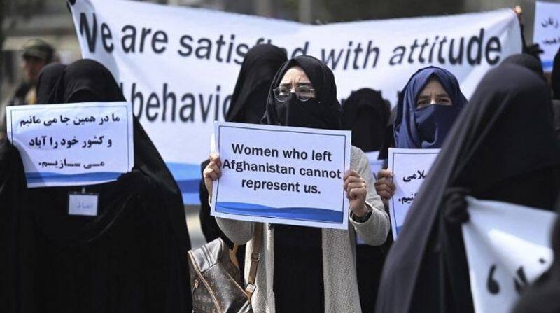 Afghanistan Hijab not a choice say women during march in support of Taliban-dnm