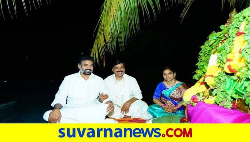 Minister B Sriramulu and Janardhana Reddy Attend During Immersion Ganesha Idol in Ballari grg