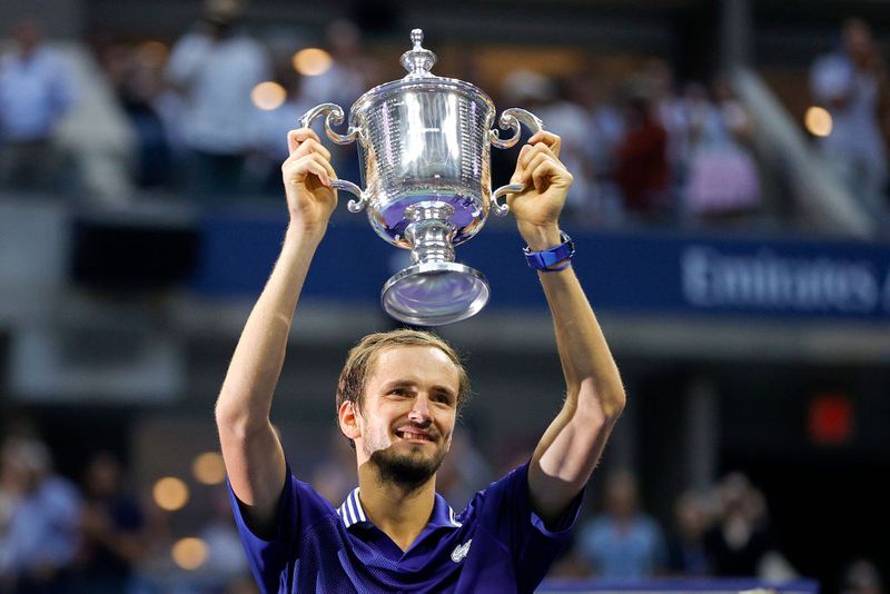 US Open 2021 final: Daniil Medvedev denies Novak Djokovic Calendar Slam, outplays him to win maiden Slam-ayh