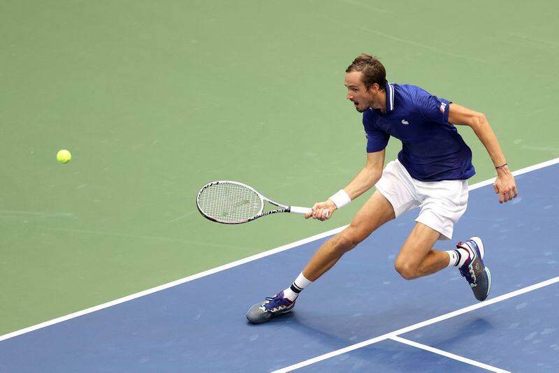 US Open 2021 final: Daniil Medvedev denies Novak Djokovic Calendar Slam, outplays him to win maiden Slam-ayh