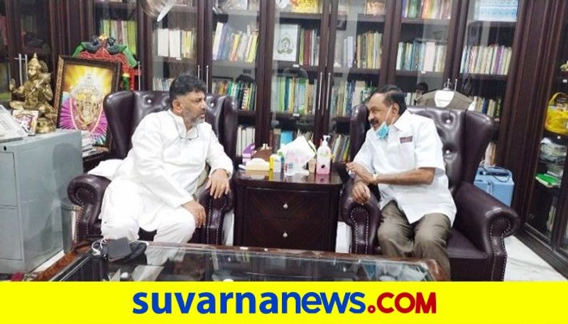 Kolar JDS MLA Srinivas Gowda Meets KPCC President DK Shivakumar rbj