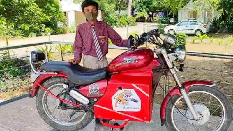 innovative ideas of 9th standard student make e bike single charged run 100 kilometre in Delhi