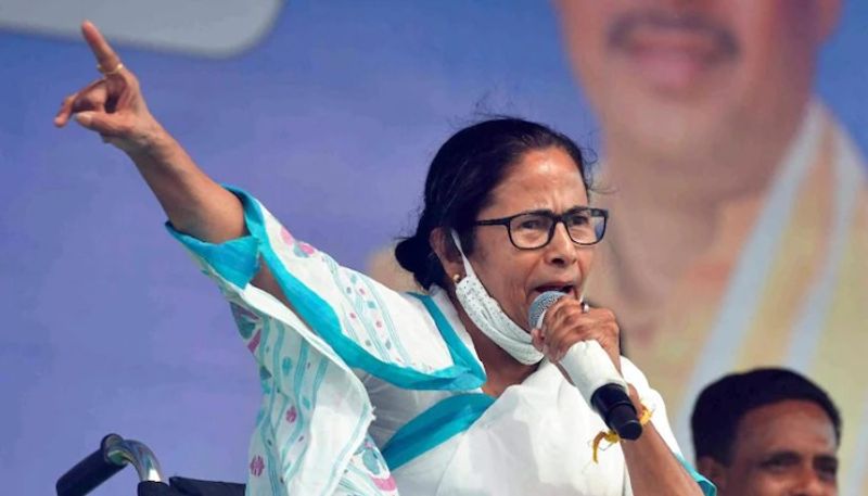 mamata banerjee fires on congress and bjp in her mumbai visit