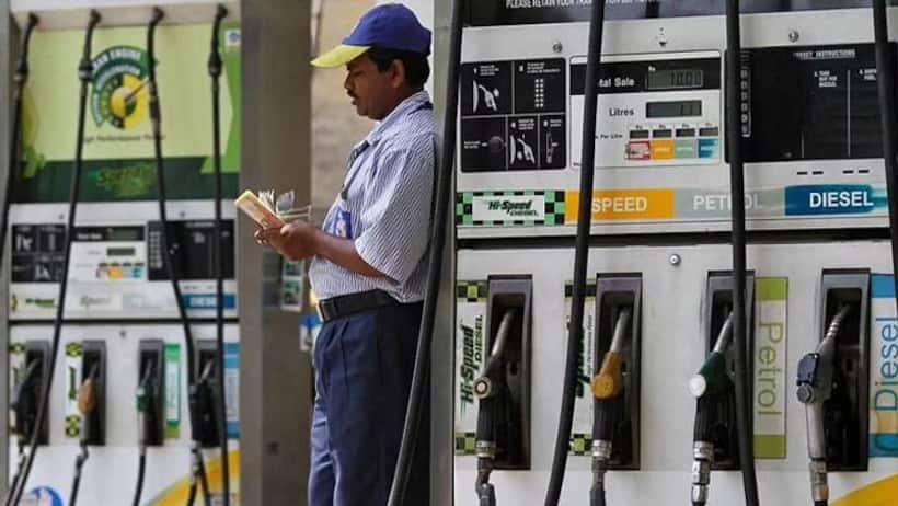 Petrol Diesel Price Today, 28 Dec 2021 : कच्चे तेल की कीमतों में बड़ा उछाल, देखें आज आपके शहर में क्या हैं रेट