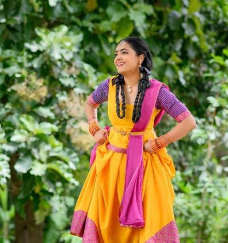 Anchor Anupama gowda recreates Ramachari Malashree look in Raja Rani Show vcs