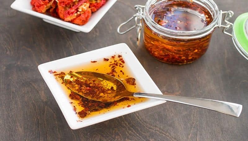 What is Chilli oil? How to make it at home?