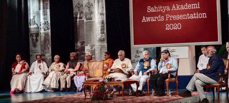 Congress Leader Veerappa Moily Conferred With Sahitya Akademi 2020 Award rbj