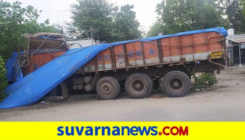 One Killed in Truck Accident in Raichur grg