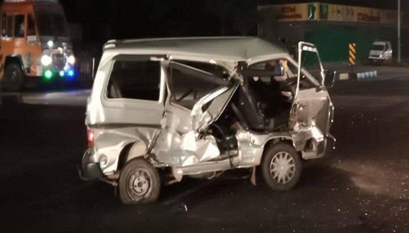 lorry hit police van near coimbatore