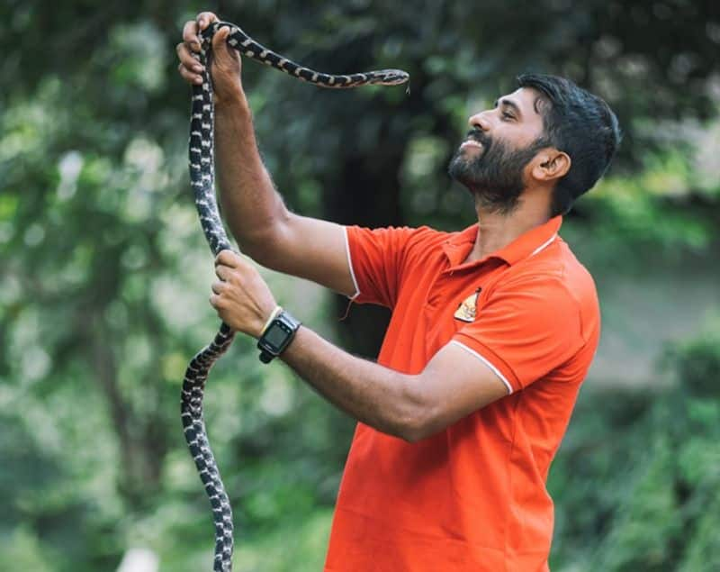 Sanke Kiran from Mangaluru saved more than 4800 snakes dpl