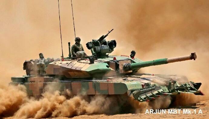 Defence Product: ৯০ শতাংশ প্রতিরক্ষা সরঞ্জাম তৈরি হবে দেশে, আশ্বাস দিলেন রাজনাথ সিং