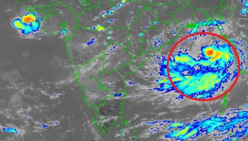 Cyclone warning weather reports