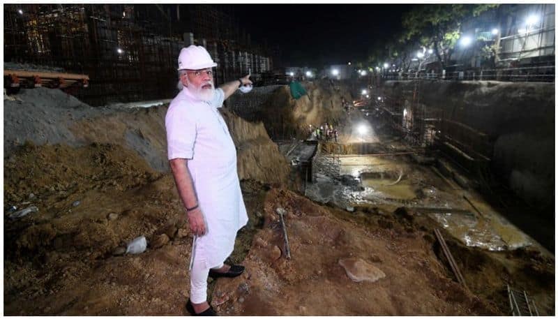 Prime Minister visit at midnight to assess the construction of central vista