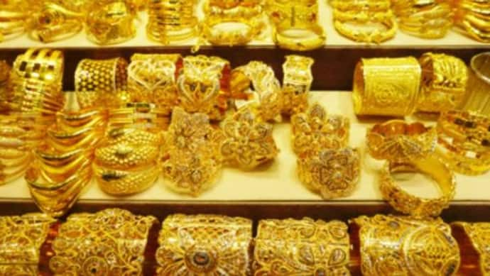 Gold Price Today-সপ্তাহ শেষেও সোনার দামে কোনও বড়সড় পরিবর্তন নেই, অস্বস্তিতেই রয়েছে সাধারণ ক্রেতা