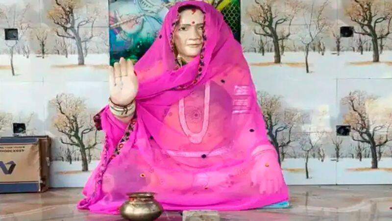 Madhya pradesh interesting story and true love husband built wife mandir after died in sajapur