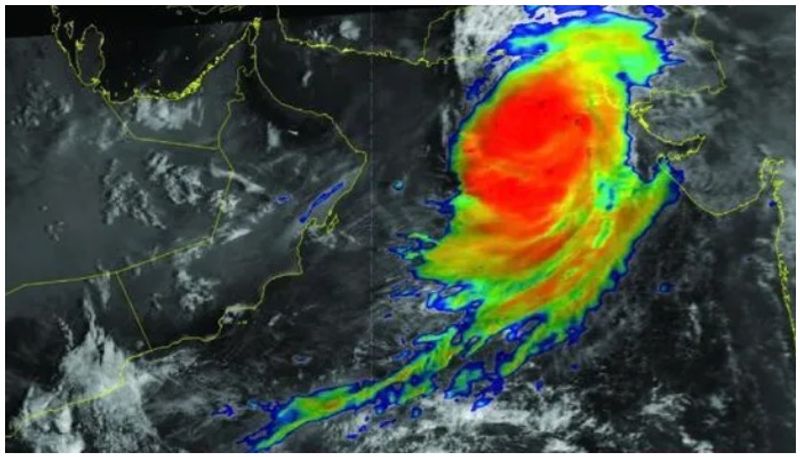 IMD alert 7 states to see very heavy rainfall due to severe Cyclone Shaheen till Oct 4 mah