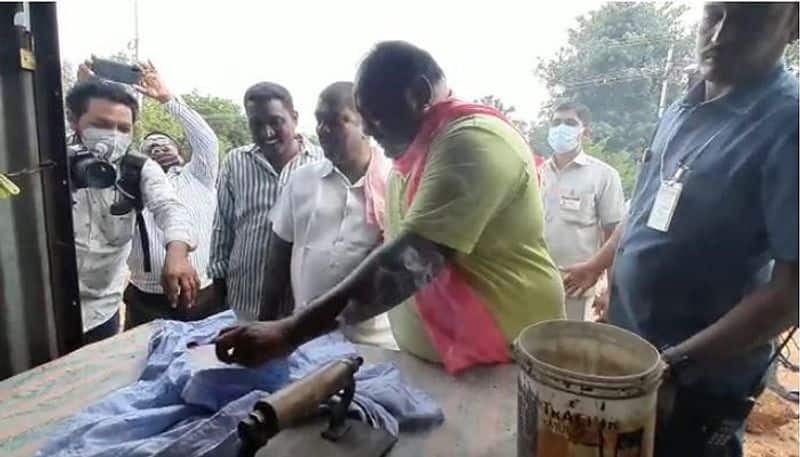 Minister Gangula Kamalakar campaigning in Huzurabad