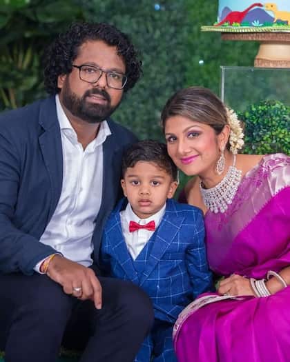 <p>తెలుగు తమిళంతో పాటు, సౌత్ లో స్టార్ హీరోయిన్ గా వెలుగు వెలిగింది రంభ. అన్ని భాషల్లో ఆల్మోస్ట్ స్టార్ హీరోయిన్ గా గుర్తింపు తెచ్చుకుంది. </p>

<p> </p>

