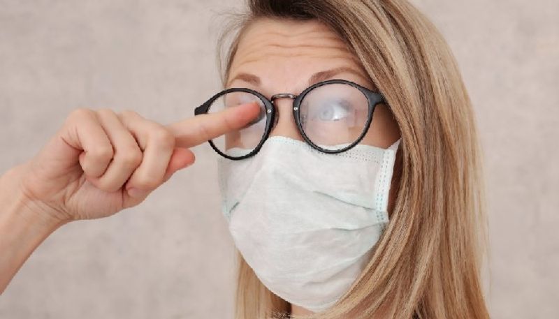 how to wear glasses and mask together doctors tweet goes viral