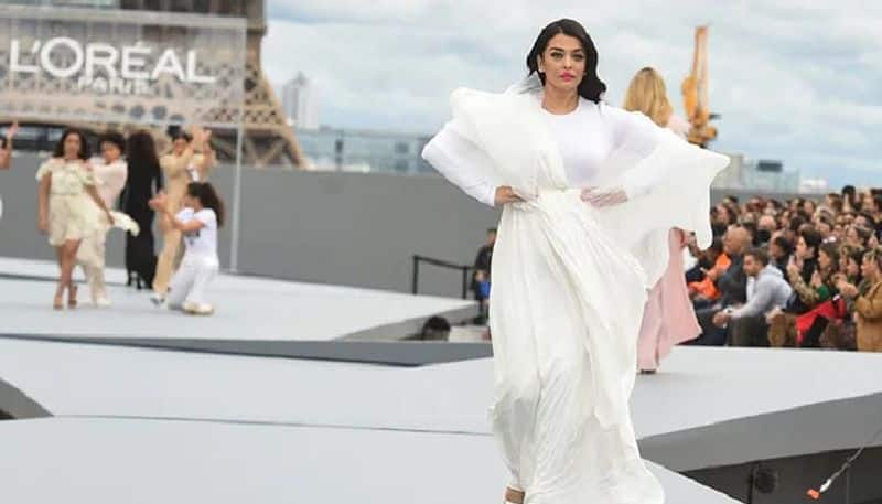 bollywood star aishwarya rai in paris fashion week