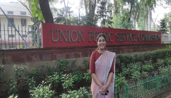 UPSC topper, ৩ বছর সোশ্যাল মিডিয়ার সঙ্গে বিচ্ছেদ, UPSC তে সাফল্যের চাবিকাঠির সন্ধান দিলেন অঞ্জলি বিশ্বকর্মা