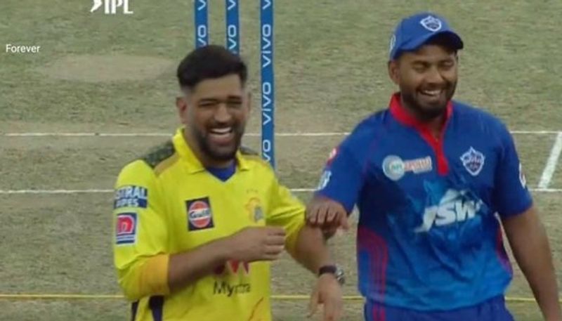 IPL 2021: MS Dhoni and Rishabh Pant Bromance Video goes viral