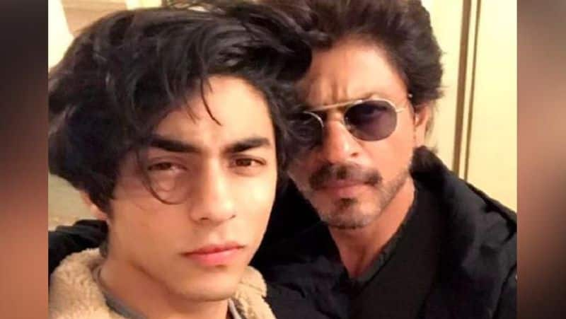 How Actor Shah Rukh Khan  handled son Aryan Khans drug case with dignity