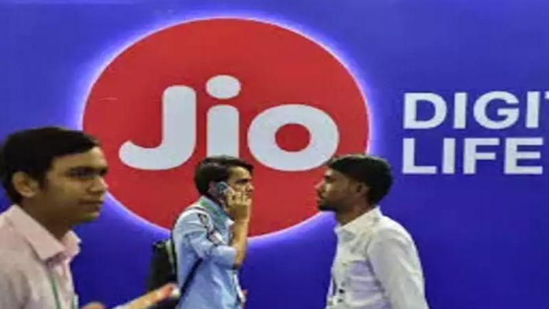 Reliance Jio network goes down in certain circles users report they cannot use internet or make calls pod